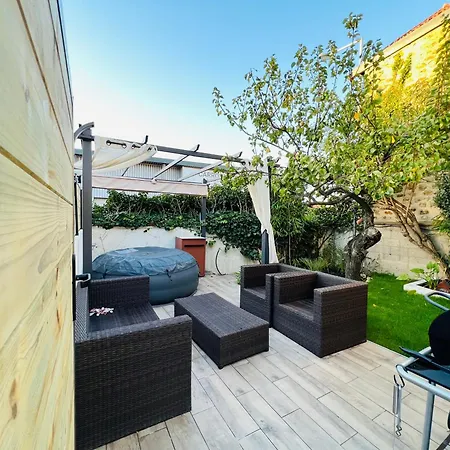 Apartment Superbe Avec Jardin Et Parking Prive